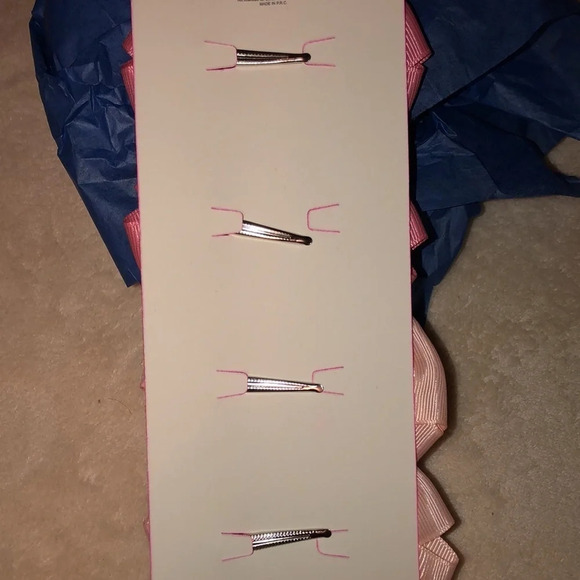 BOWS - Picture 2 of 4